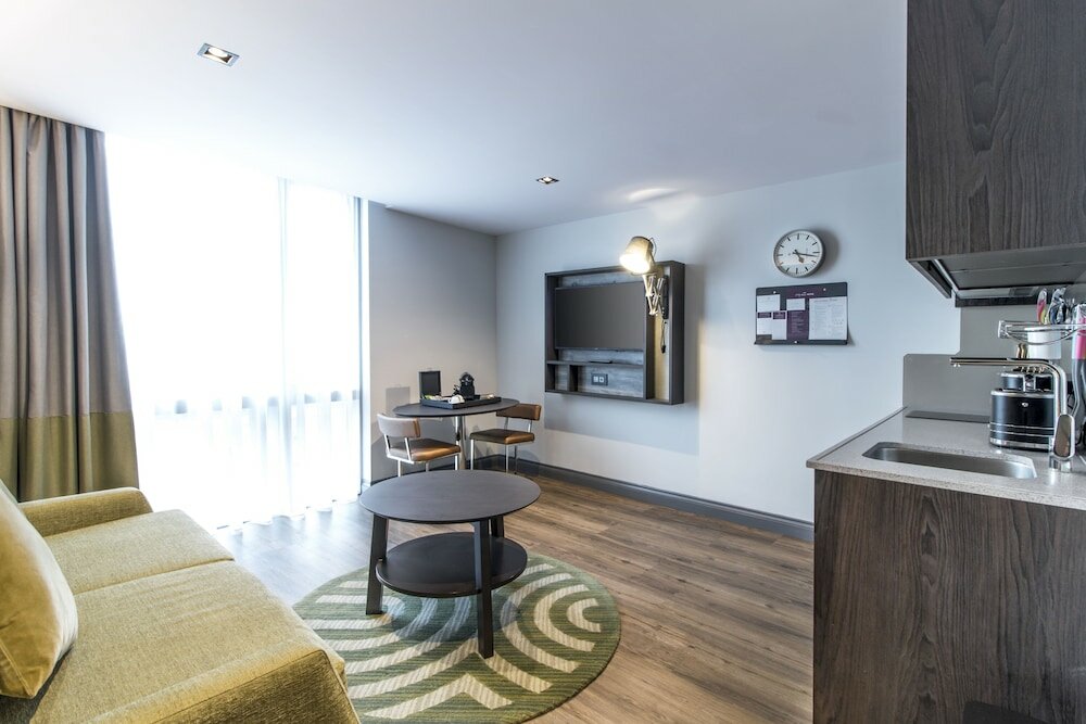 Suite, 1 Double Bed, Non Smoking (1 Bedroom)