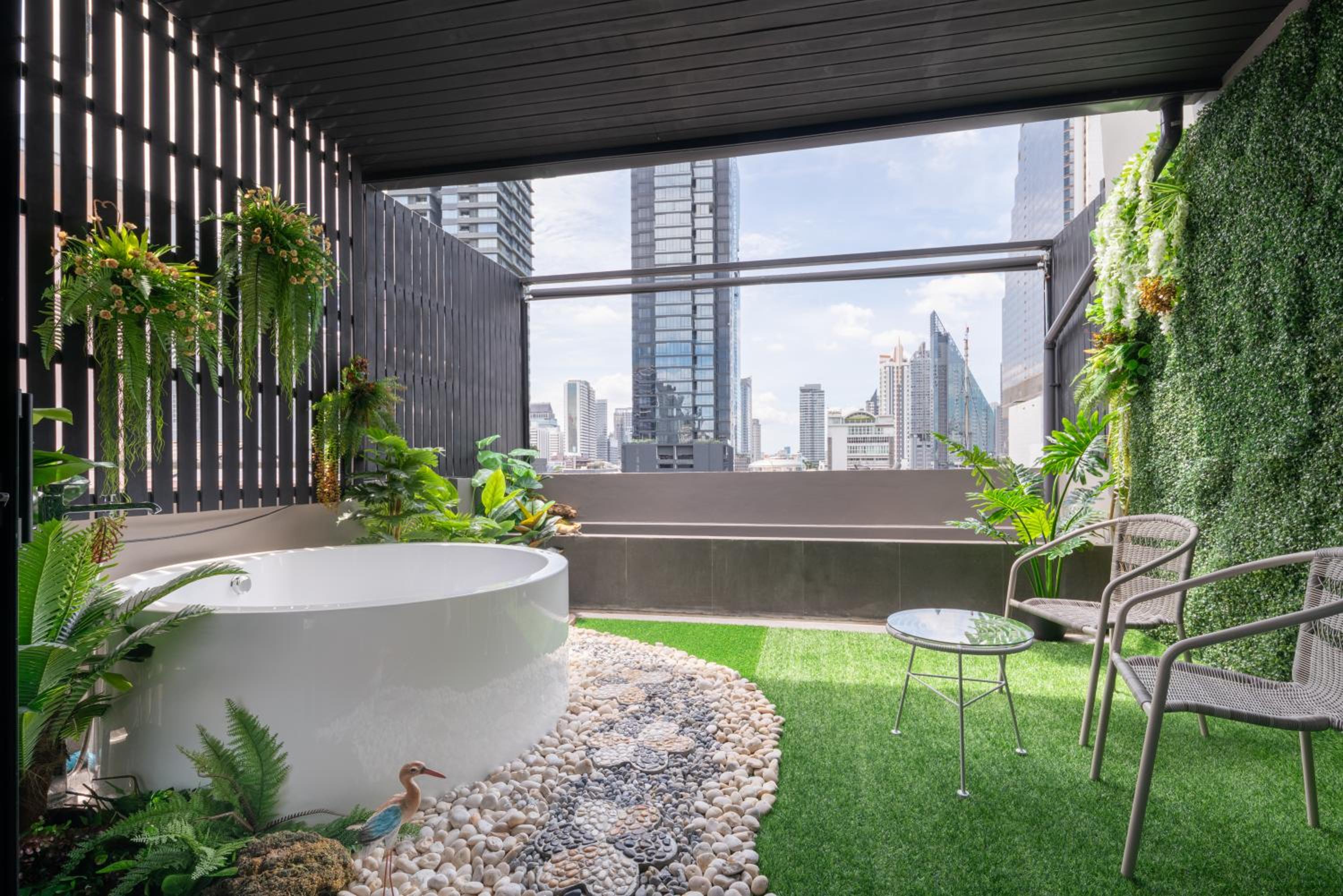 Executive Suite with Hot Tub