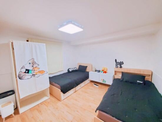 2-bed Room