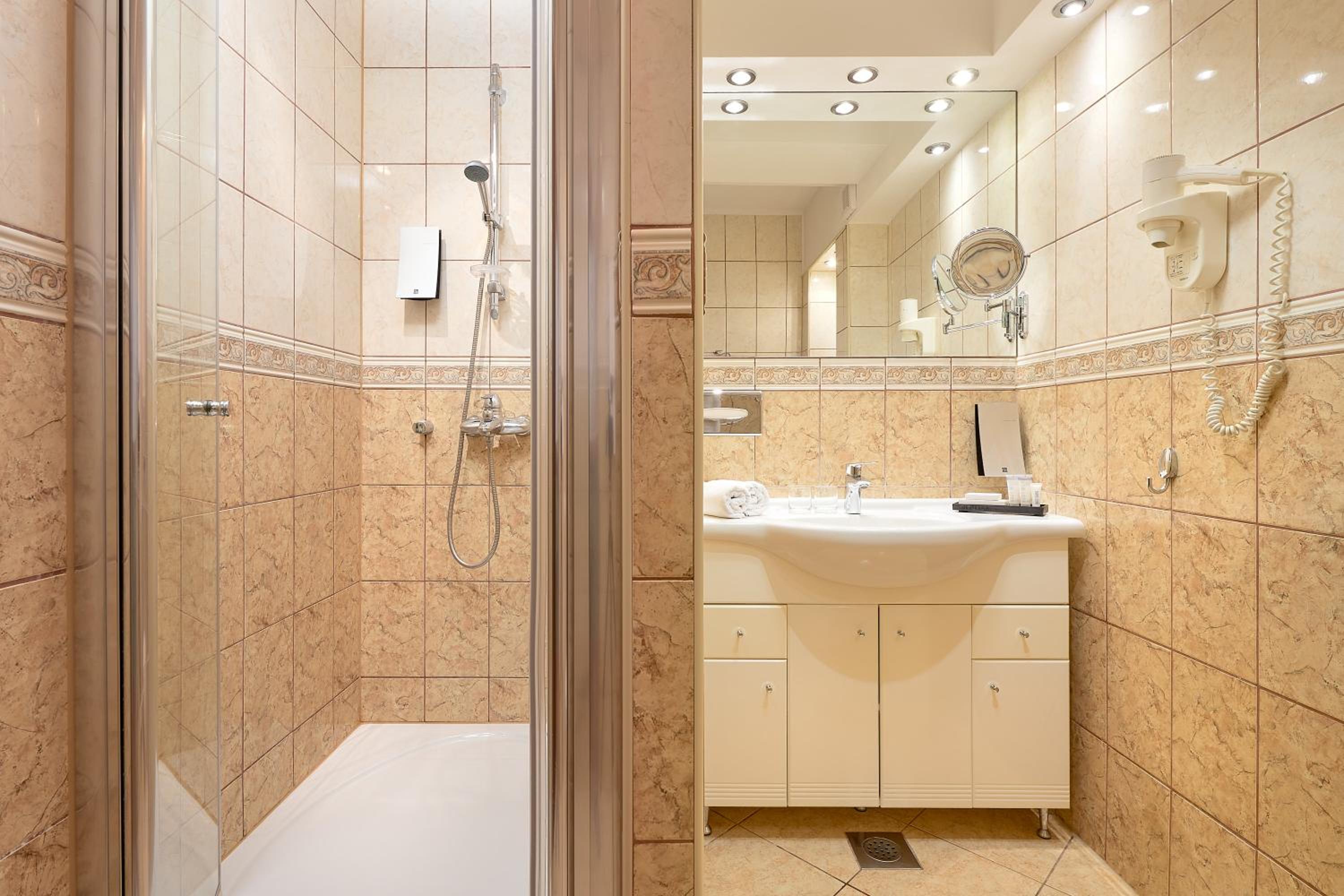 Junior Suite with Balcony and Sea View