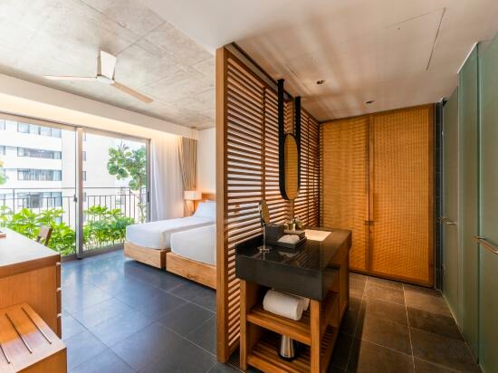 Superior Twin Room With Balcony