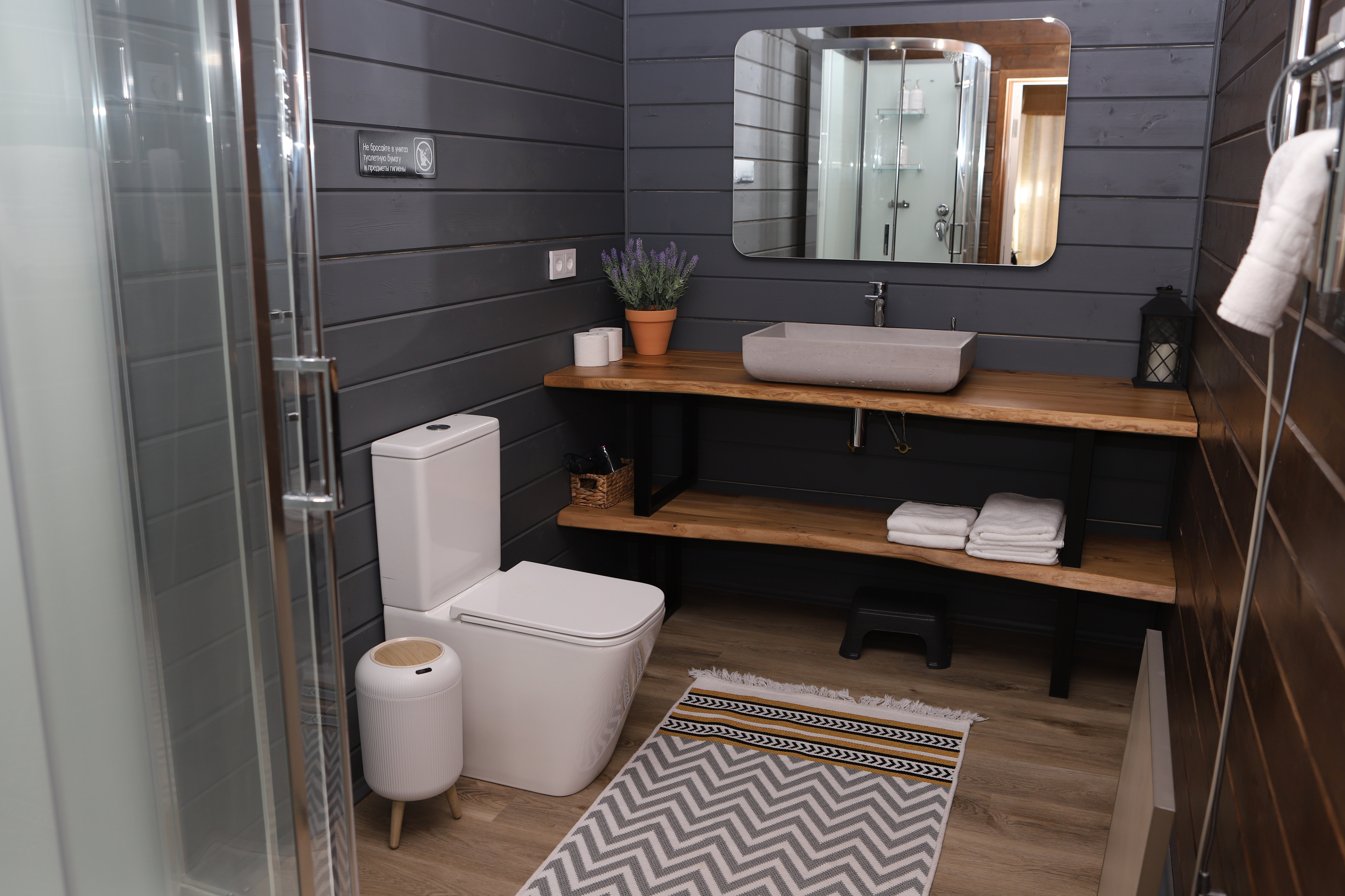 Двухэтажный  барнхаус с видом на горы,  3 изолированные спальни, просторная кухня , 2 санузла