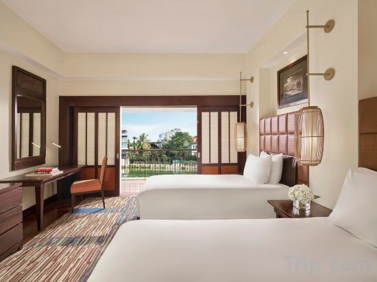 Classic Twin Room Overwater City View