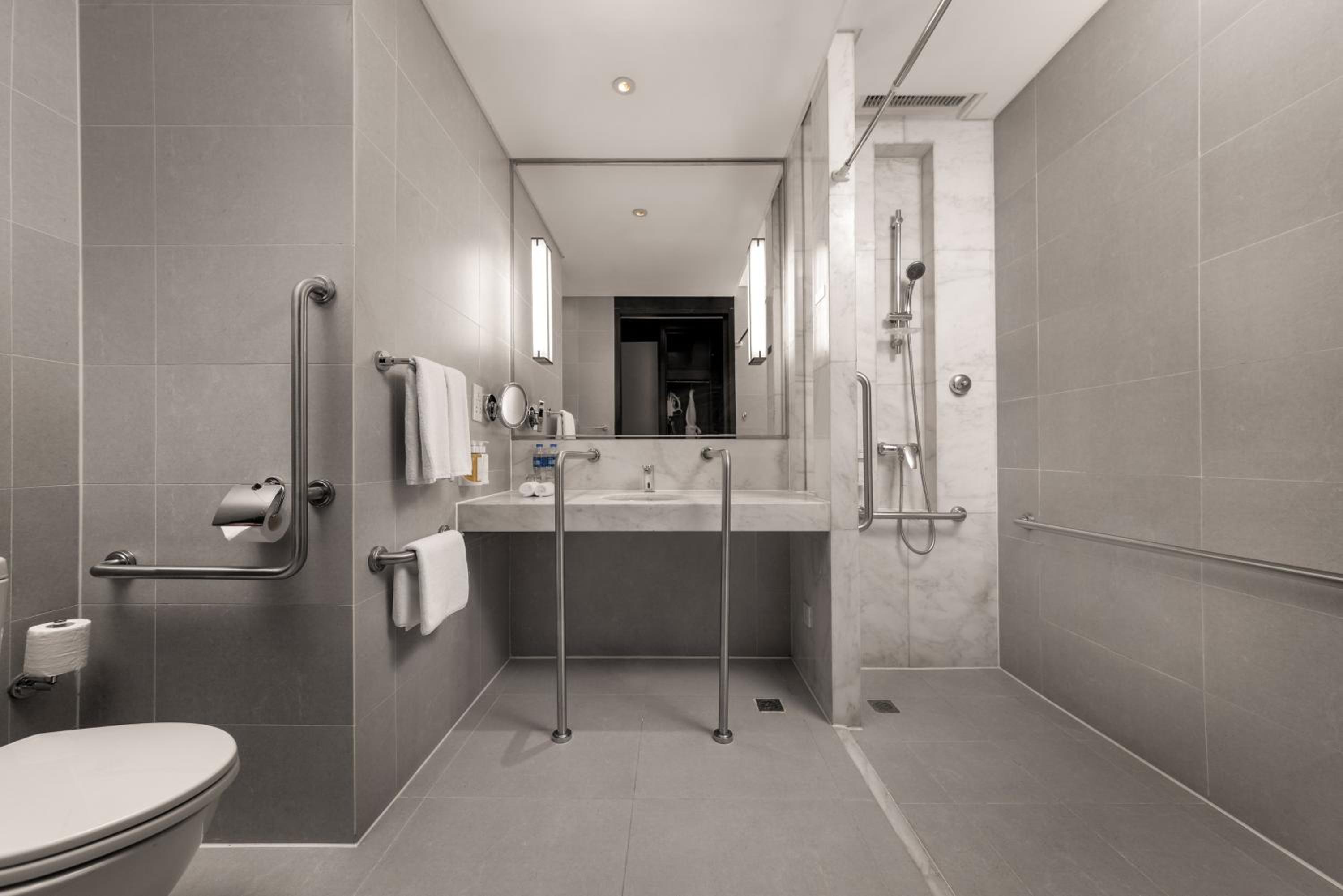 Standard King Room - Accessible