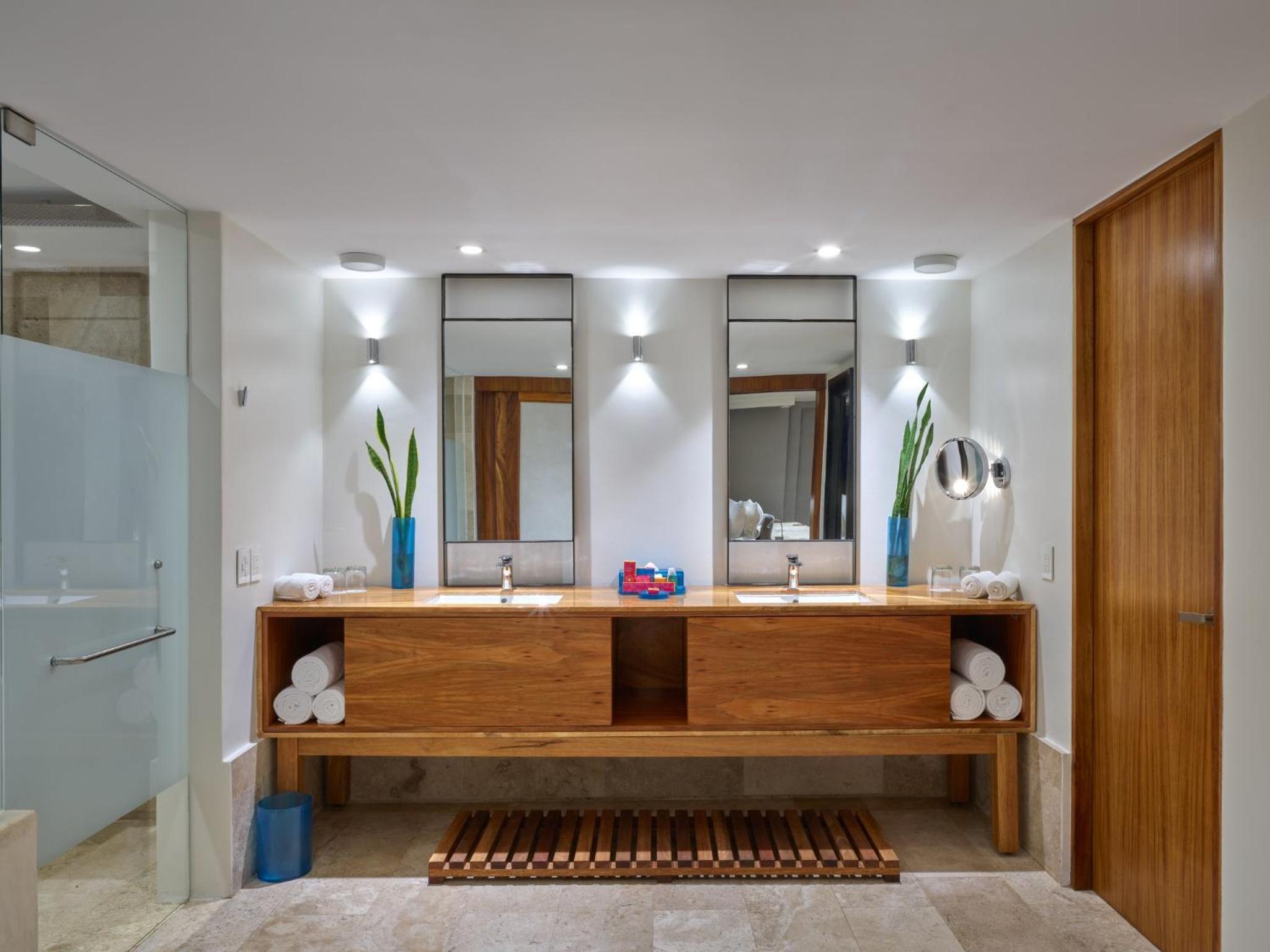 2 Bedroom Master Suite