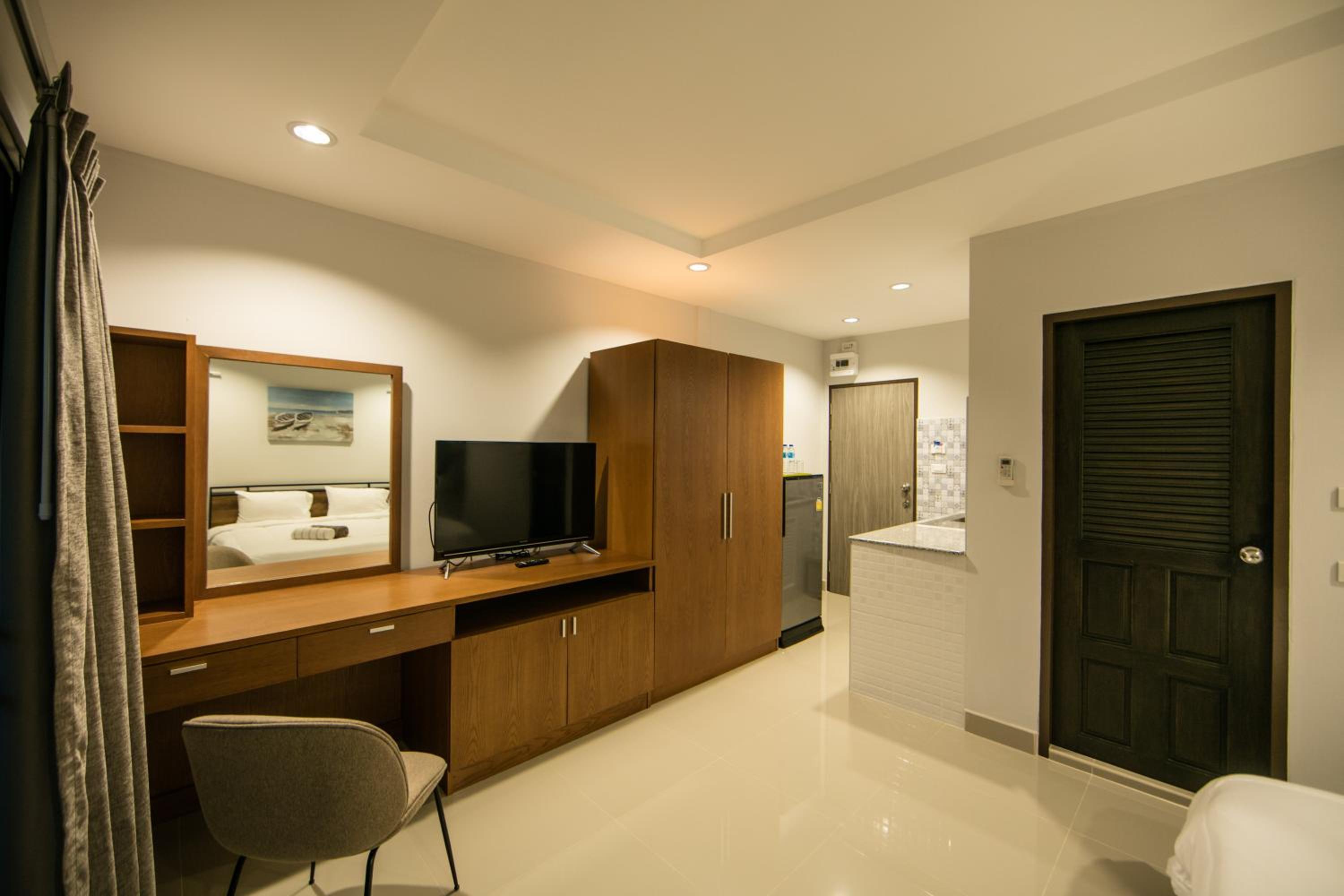 Deluxe Double with Street View