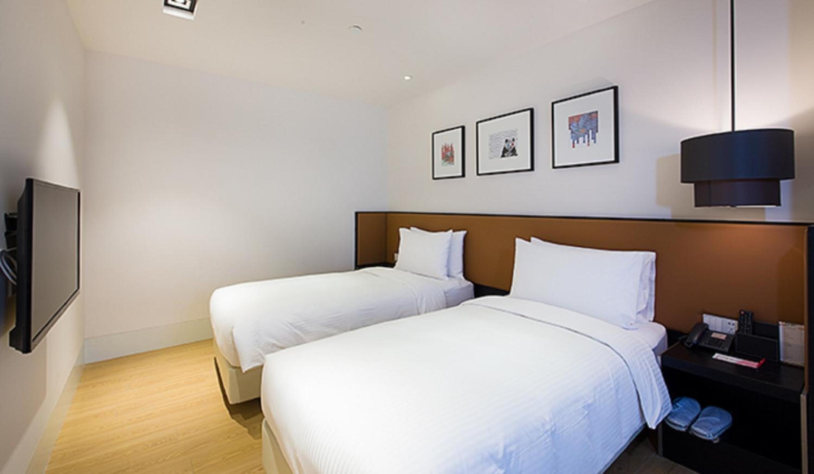 Deluxe Twin Room