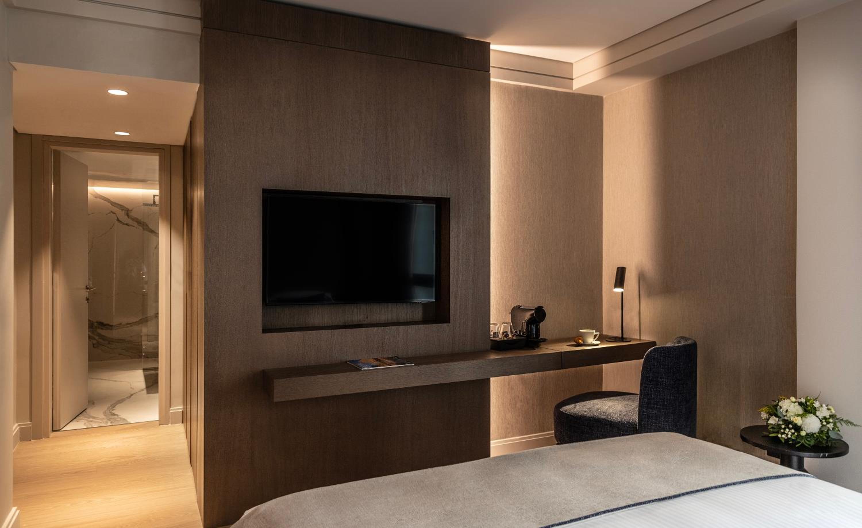 Classic Business Room