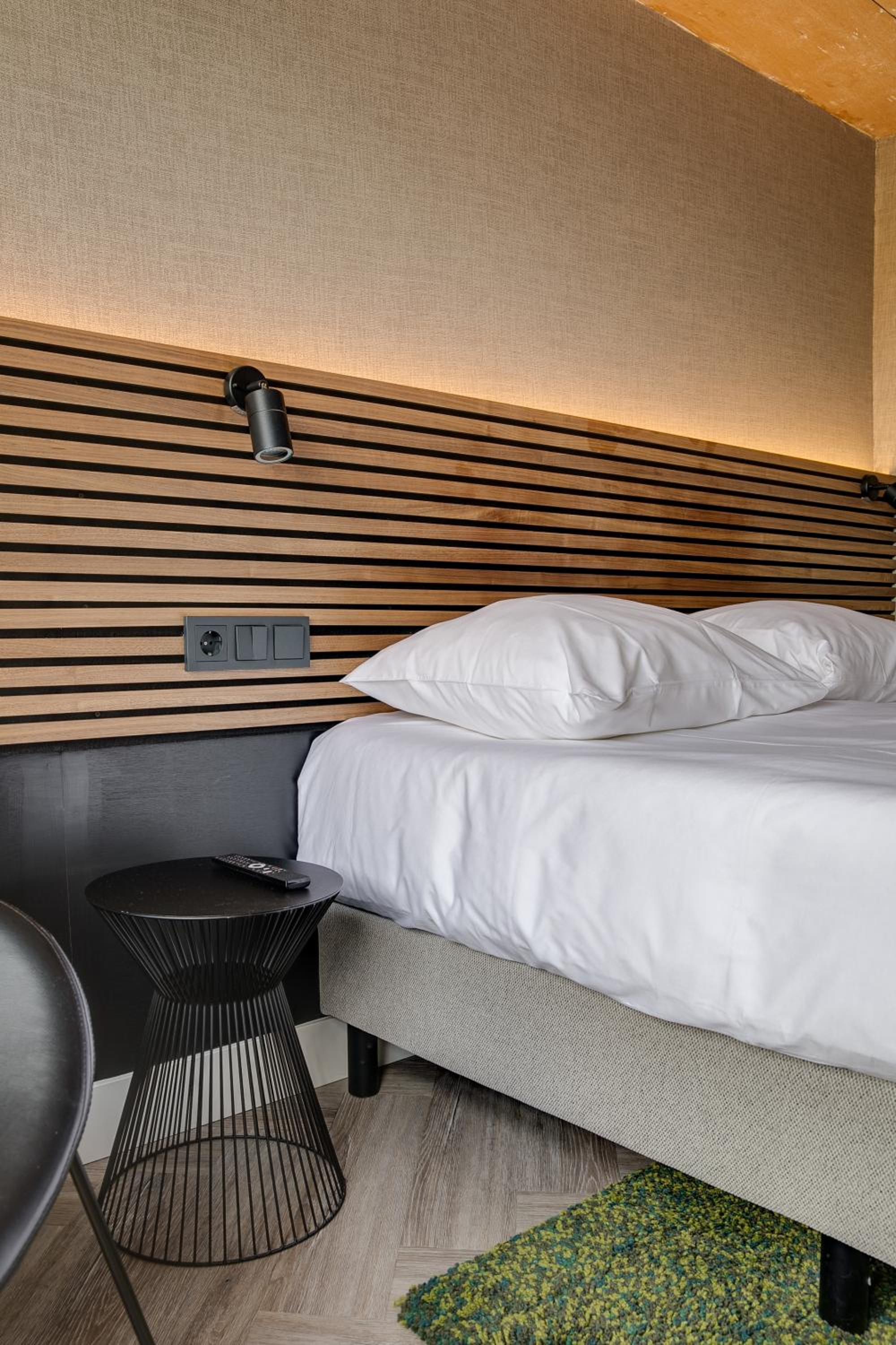 Cozy Double Room with Canal View