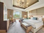Family Deluxe Garden View в Emirates Palace Mandarin Oriental