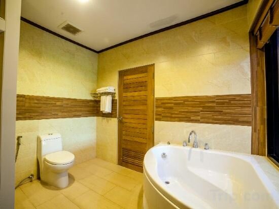 Deluxe Suite with Sea View