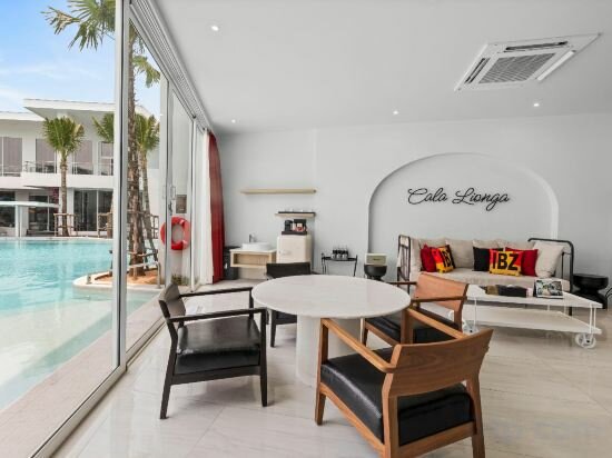 Palladium Two-Bedroom Pool Access