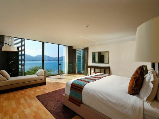 Ocean Pool Suite 3 Bedroom