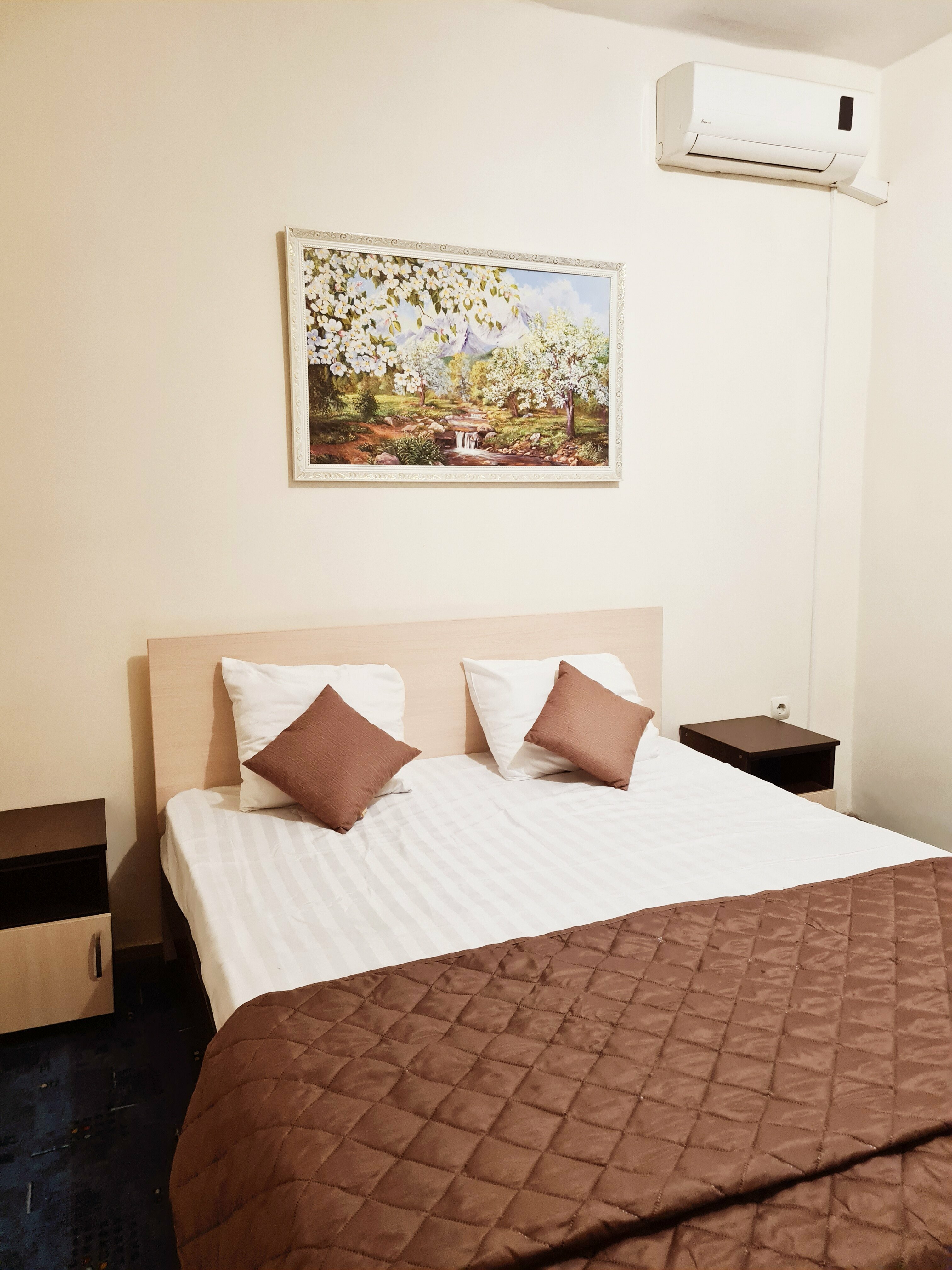 ЛЮКС двухкомнатный, 5-ти местный , с кухней