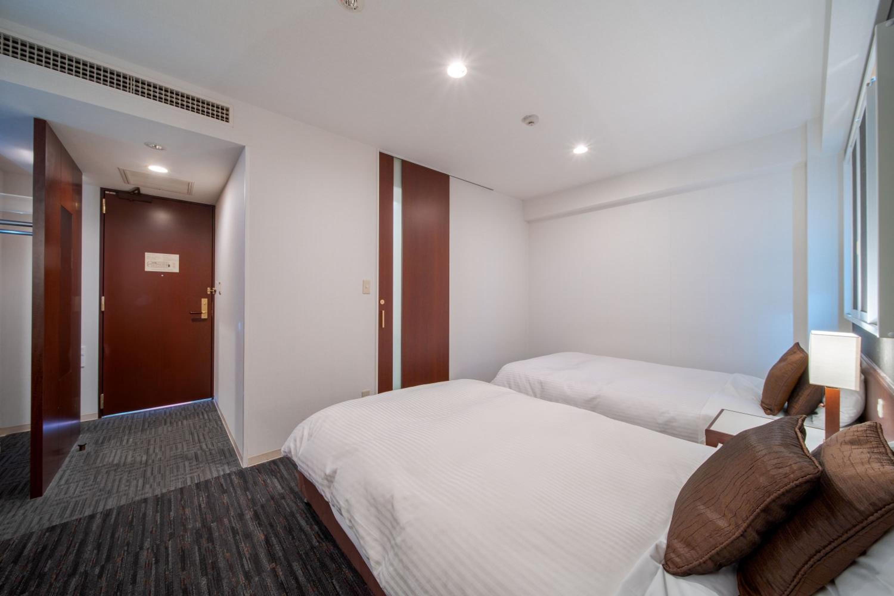 Twin Room - Non-Smoking