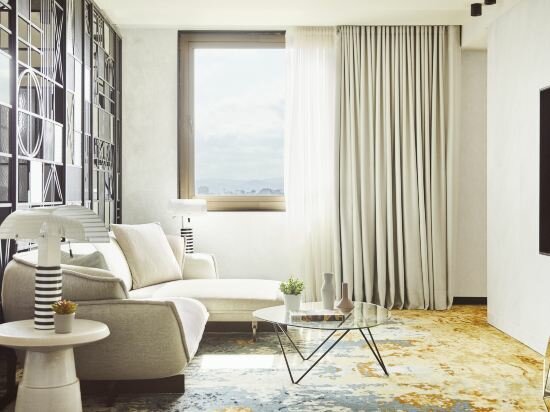 1 Bedroom Iconic Suite