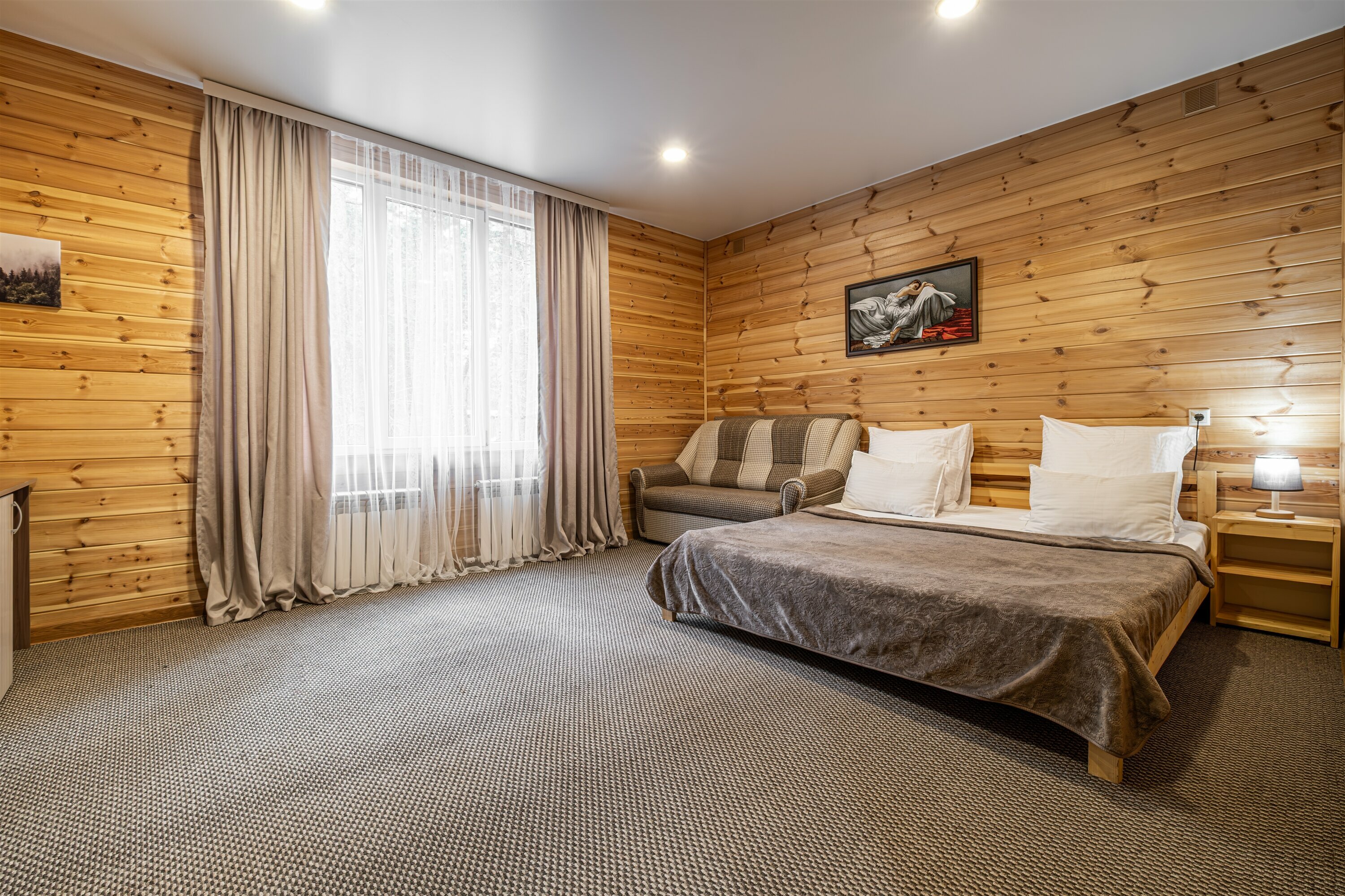 Улучшенный трехместный номер