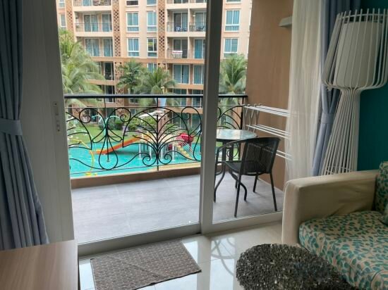 Deluxe Double Room Pool View
