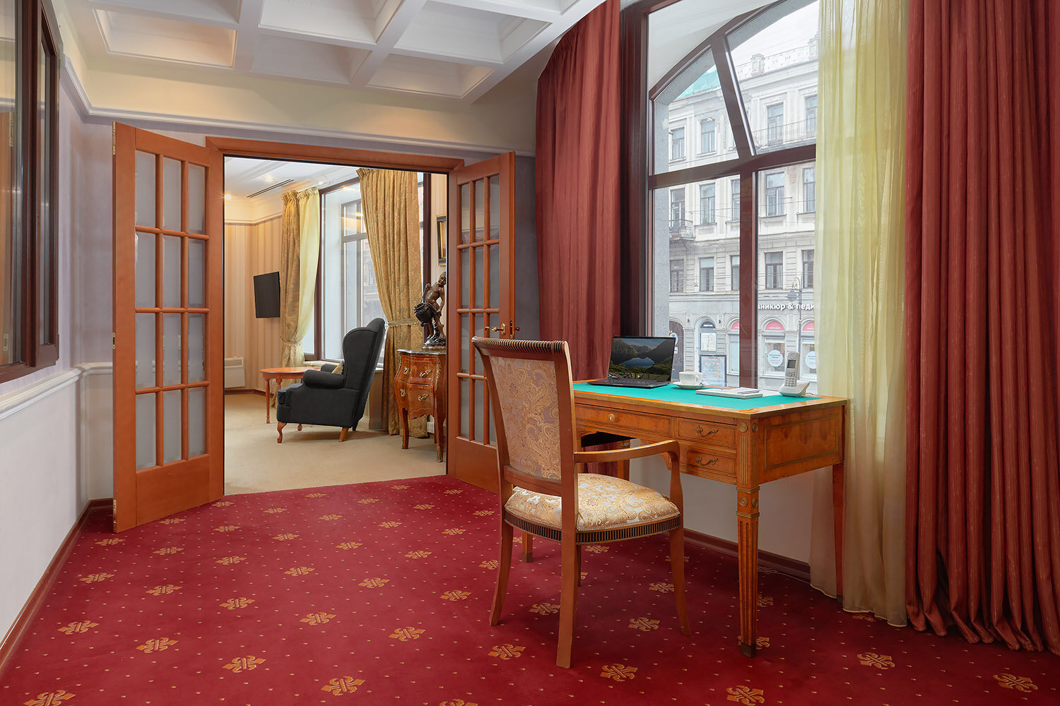 Сюит Голден Гарден