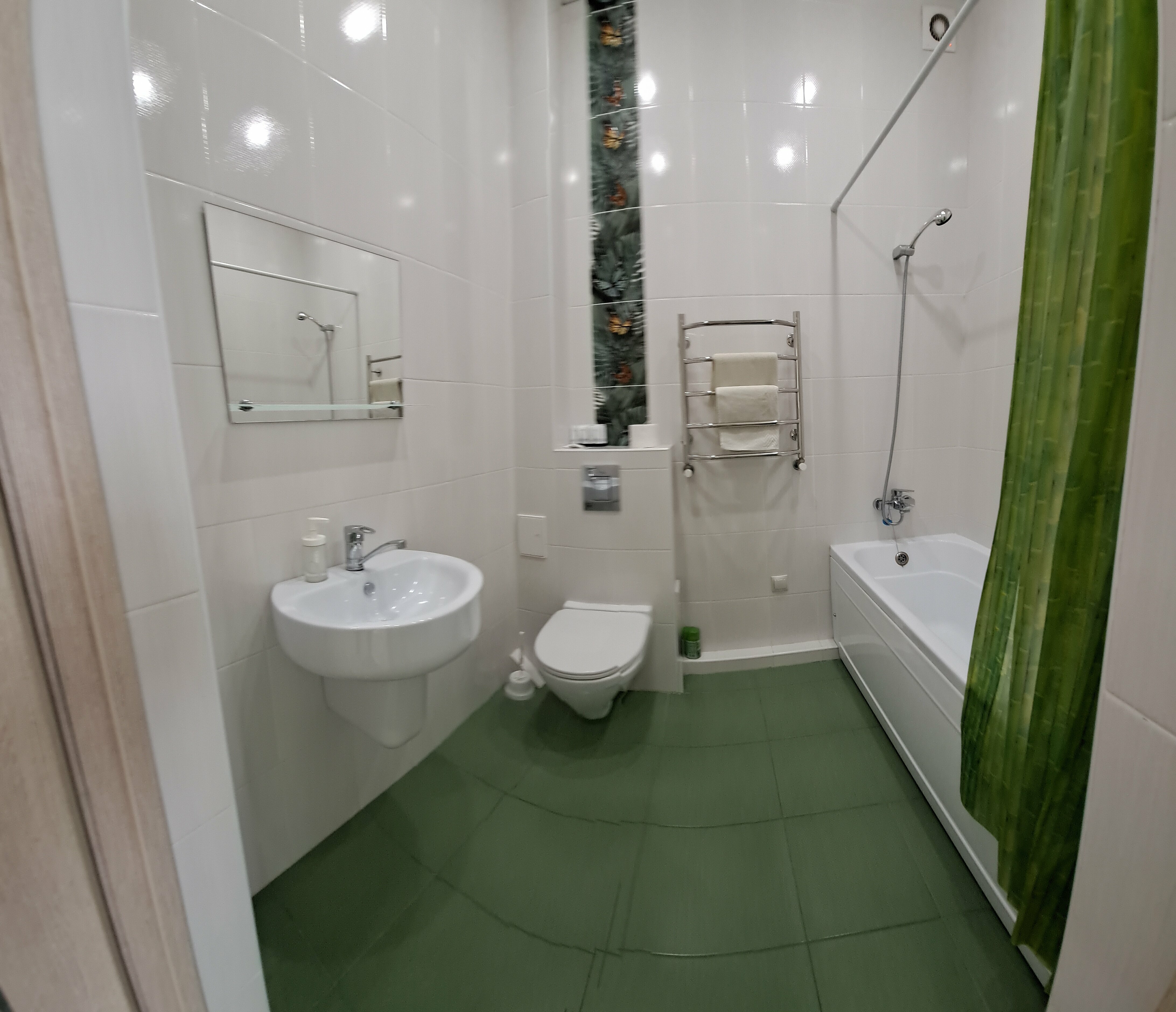 Cемейный номер с собственной ванной комнатой