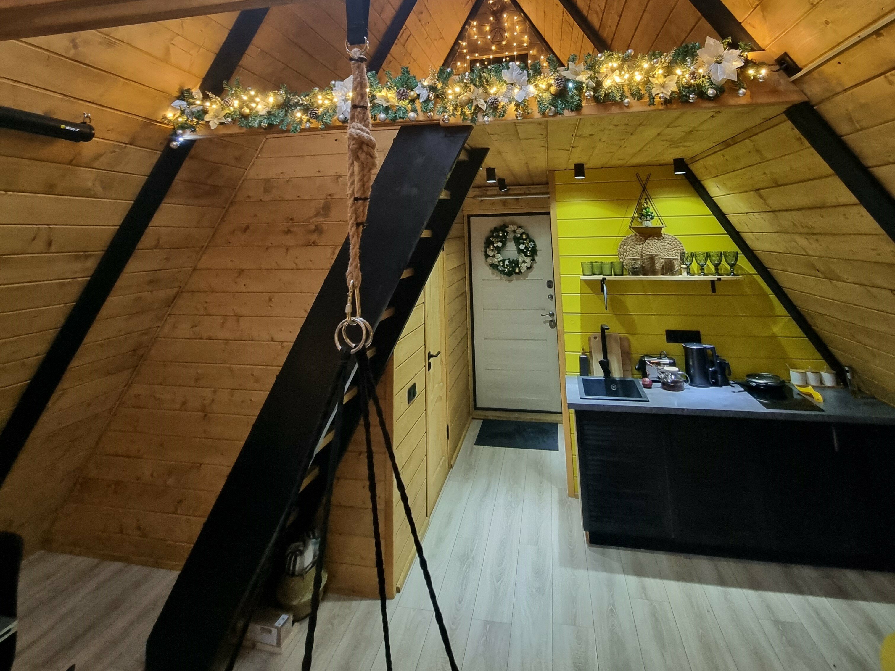 Двухуровневый четырехместный номер