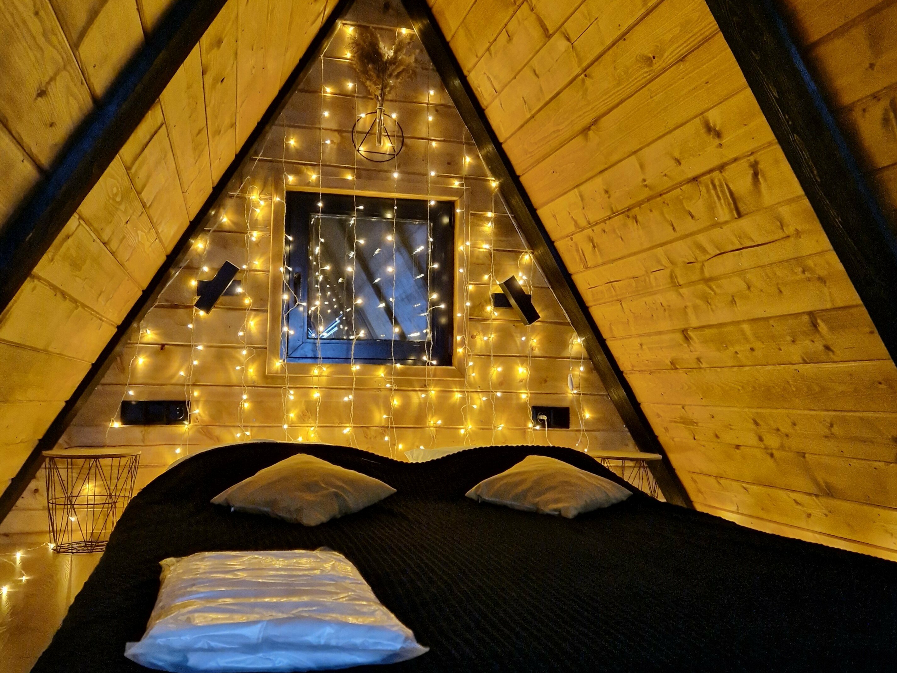 Двухуровневый четырехместный номер