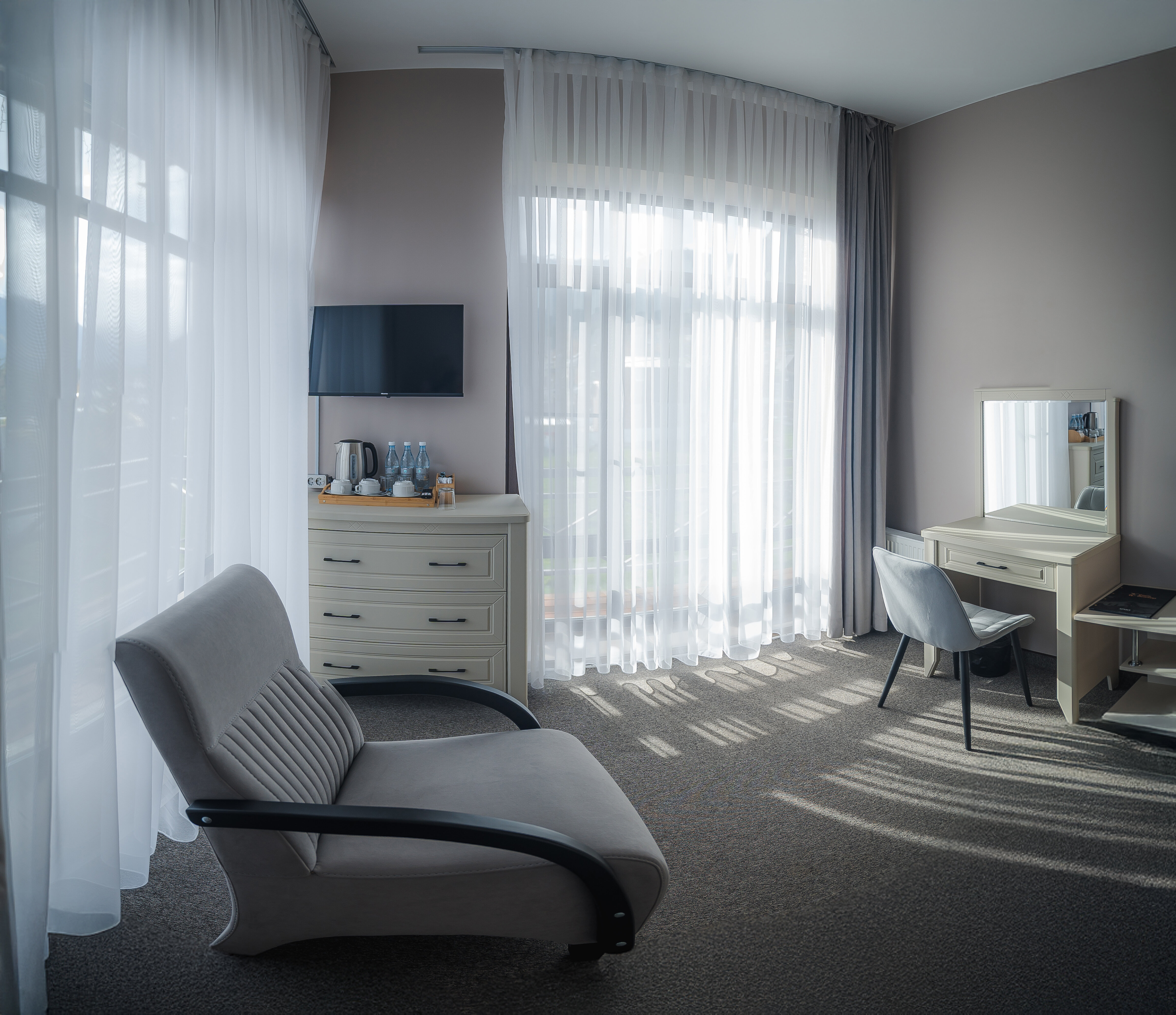 Семейный двухкомнатный номер с балконом