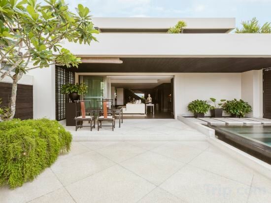 Spa And Pool Penthouse