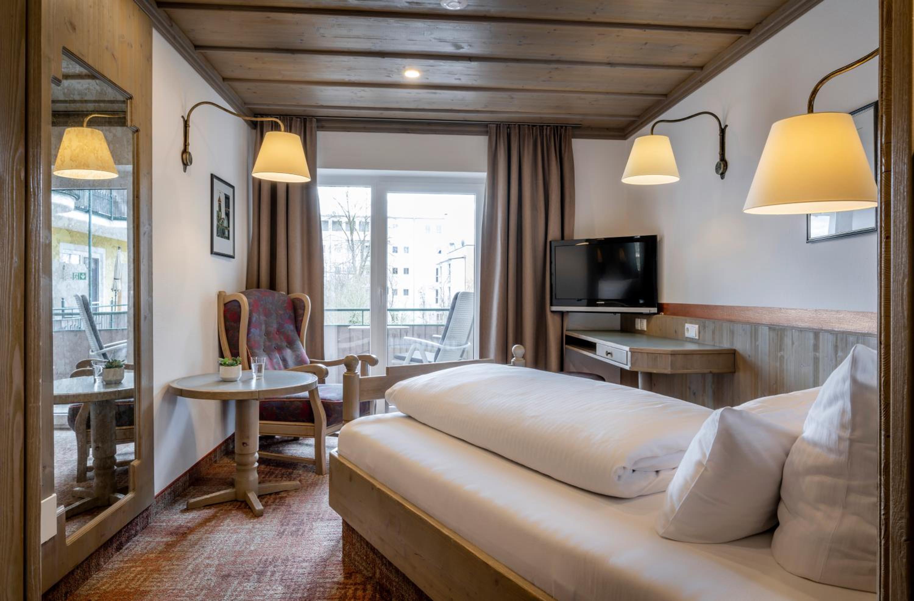 Deluxe Single Room with Balcony