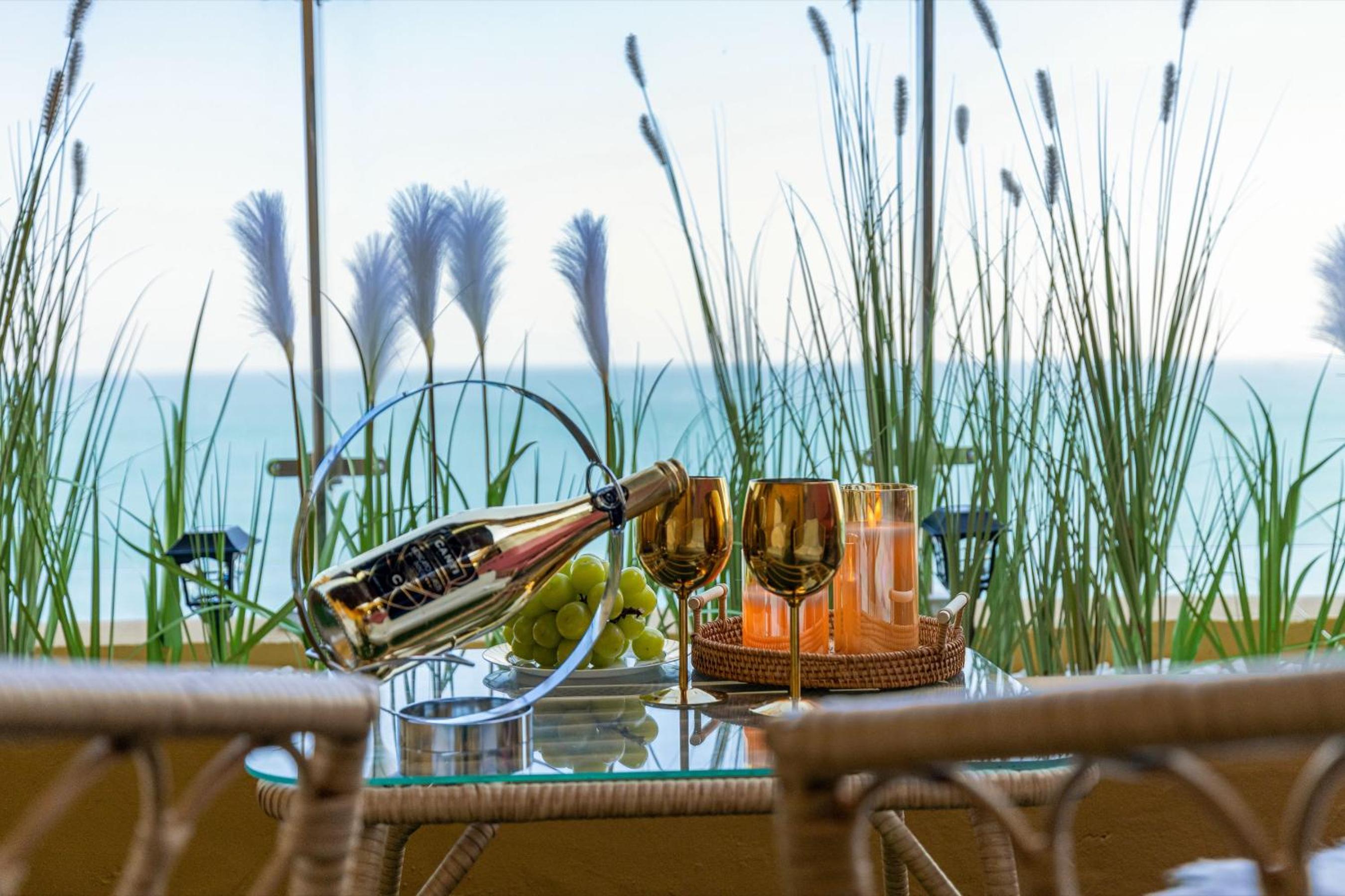 Panoramic Ocean Glamping Caravan