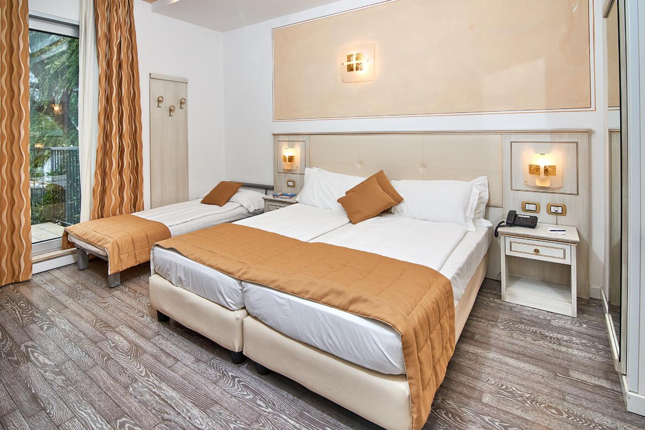 Triple Room with Garden View