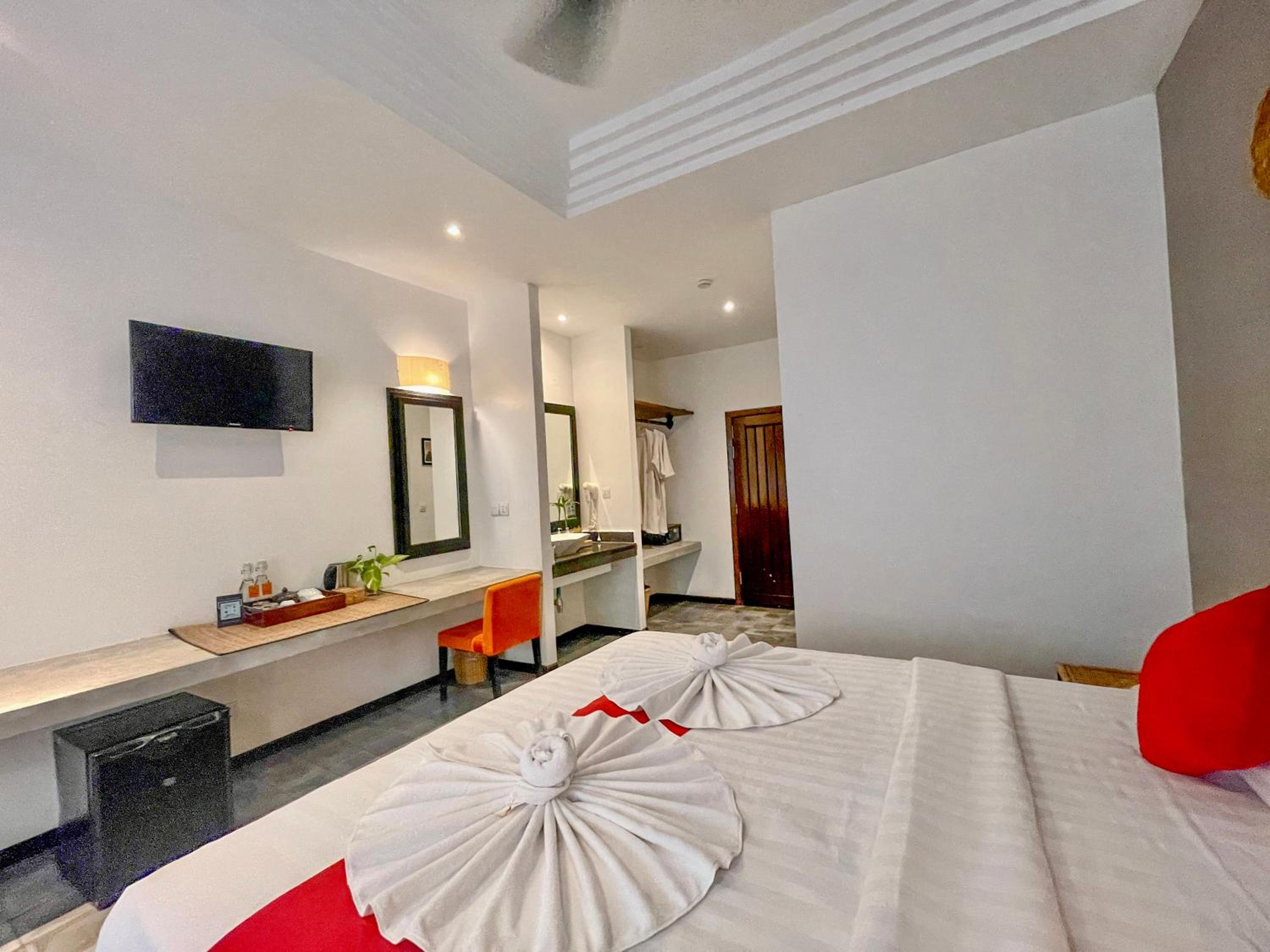 Cabana Double With Balcony - Free Pick Up