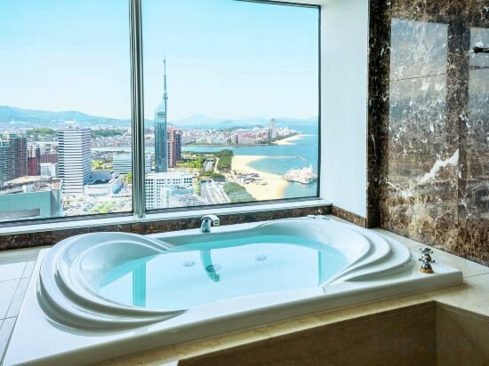 Executive Deluxe Twin Suite