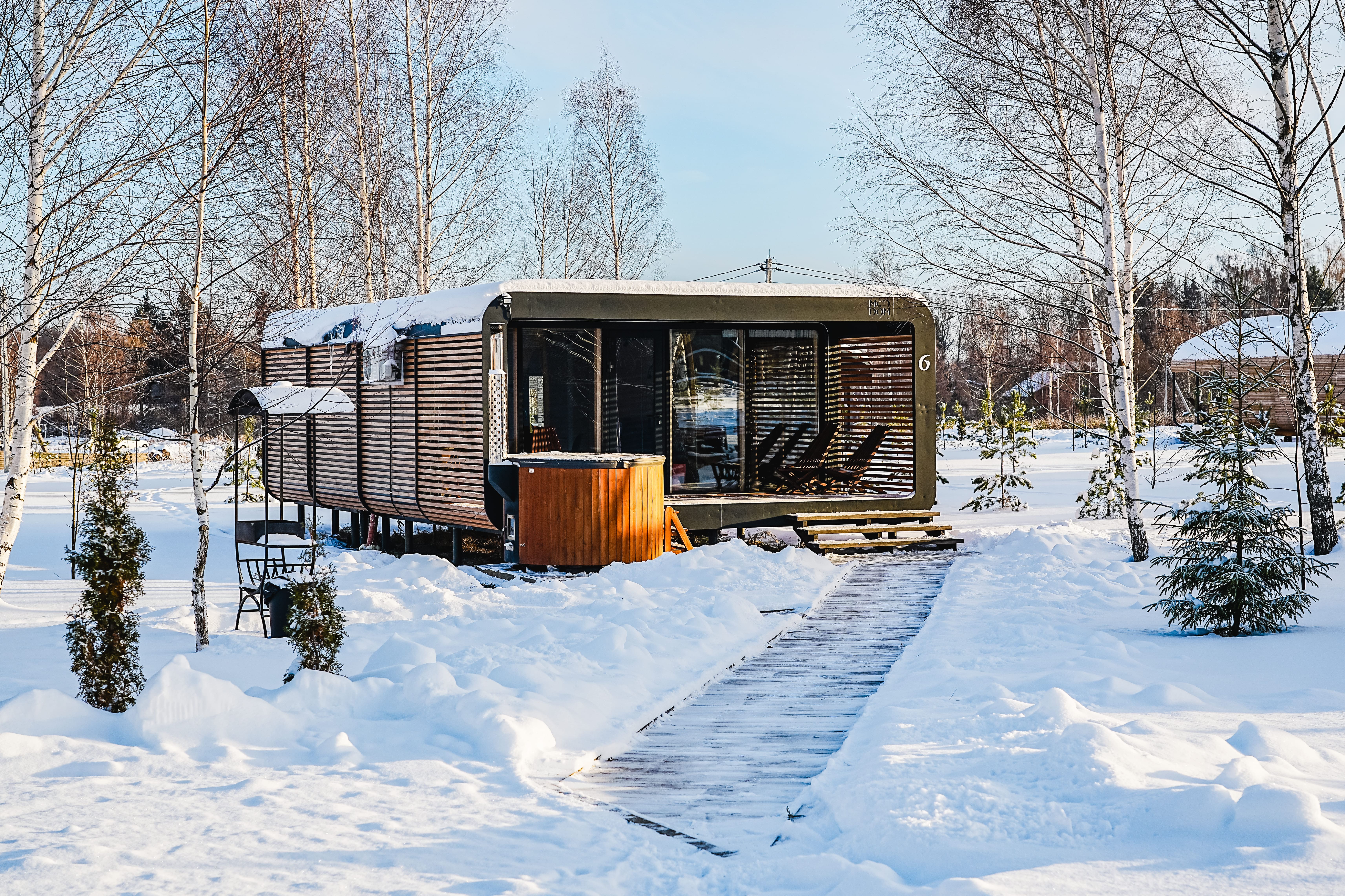 Модом с 2 спальнями и купелью
