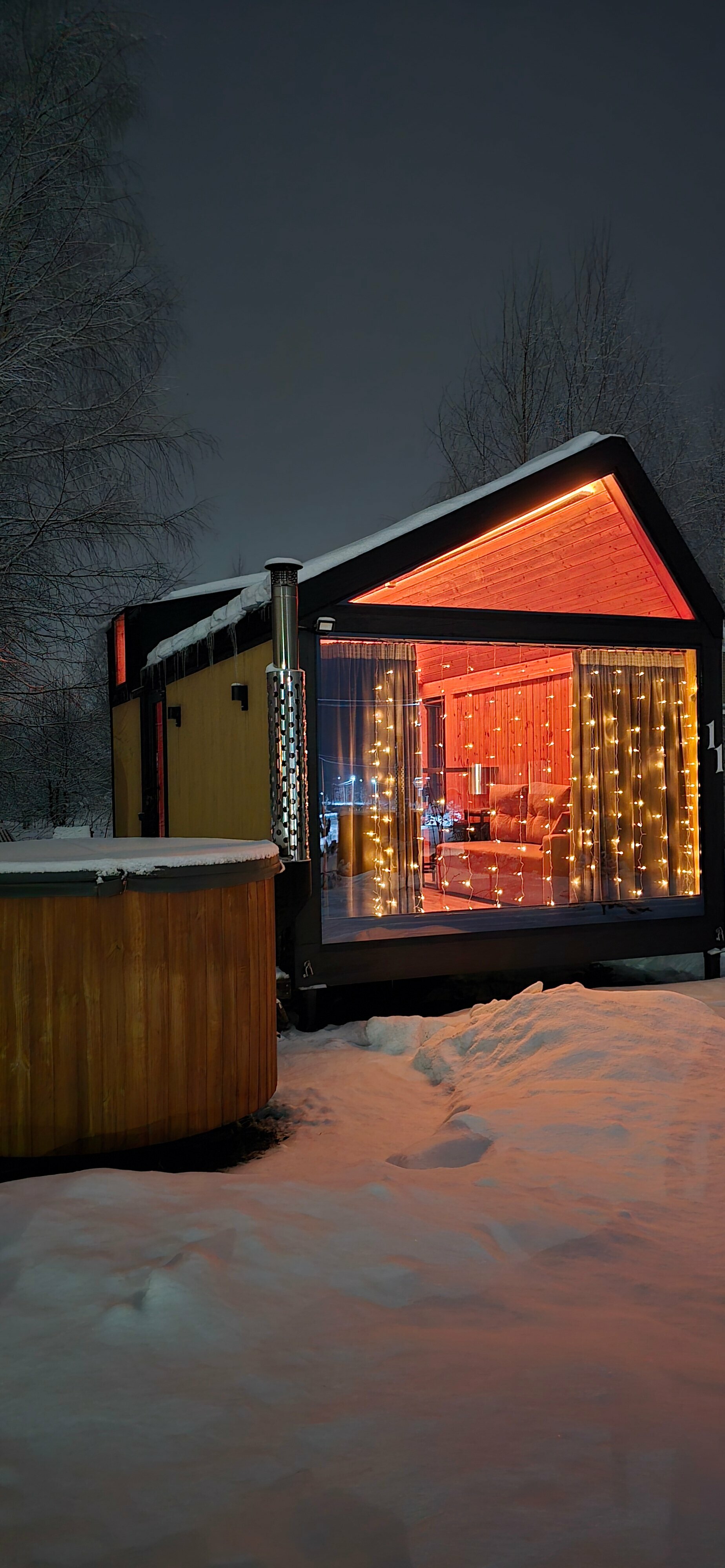 Фридом Барн с кроватью и купелью