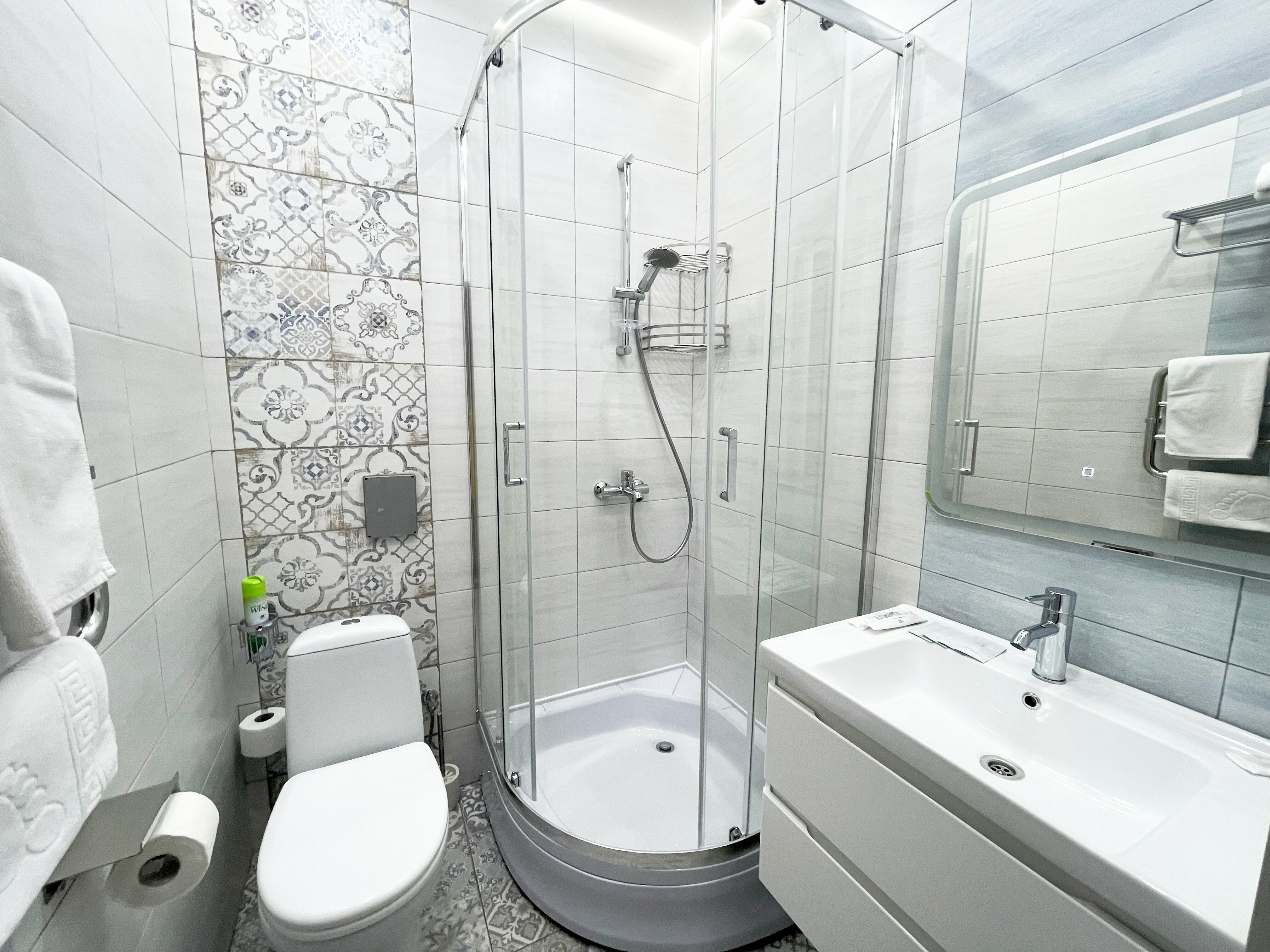 Небольшой двухместный номер с 2 отдельными кроватями