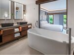 1-Bedroom Suite, 1 King Bed, Resort View в The Laguna, a Luxury Collection Resort & SPA, Nusa Dua
