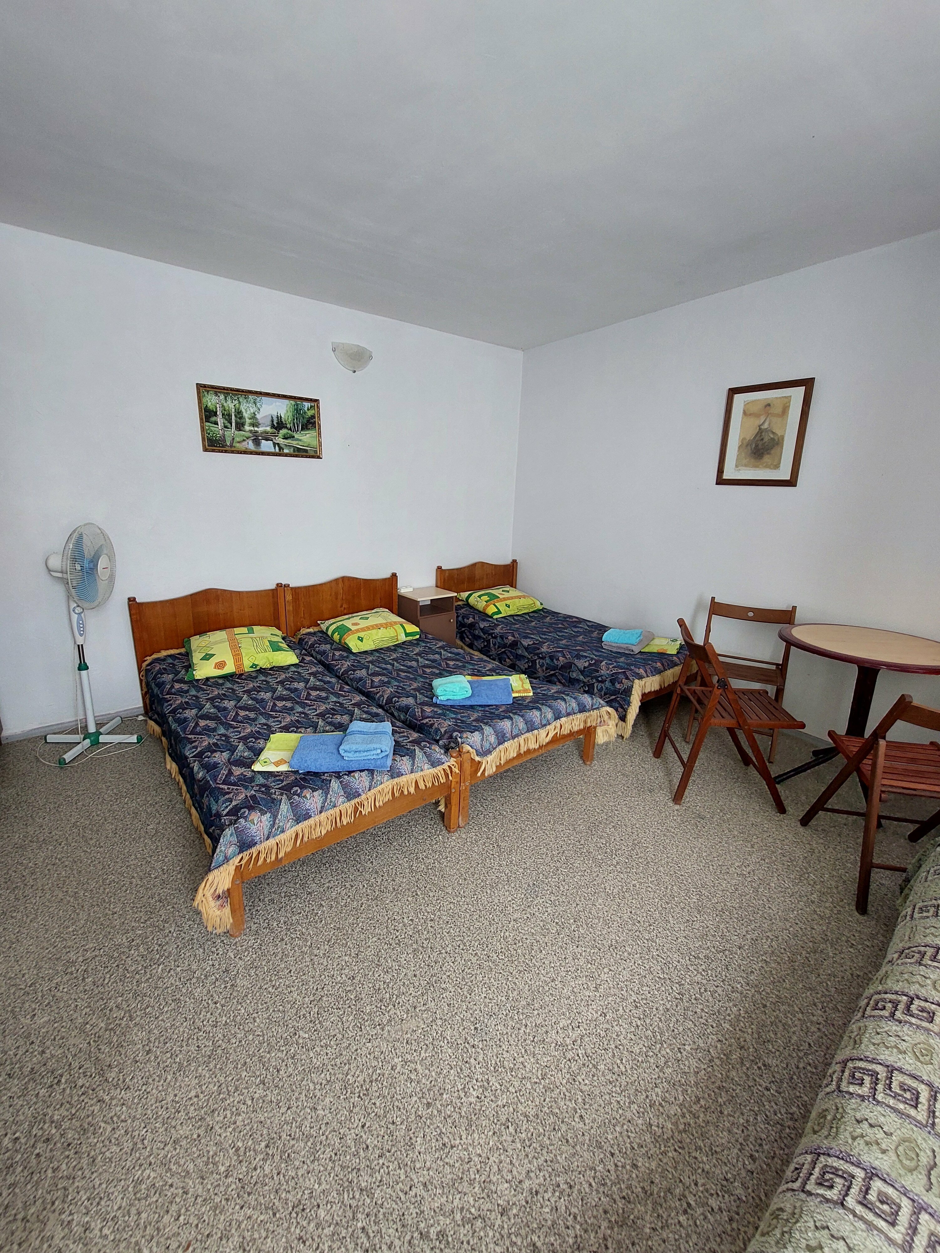 Трехместный номер с видом на сад