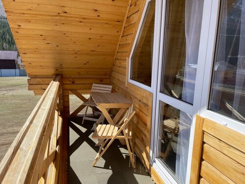 Трехместный номер с балконом в Горный орел