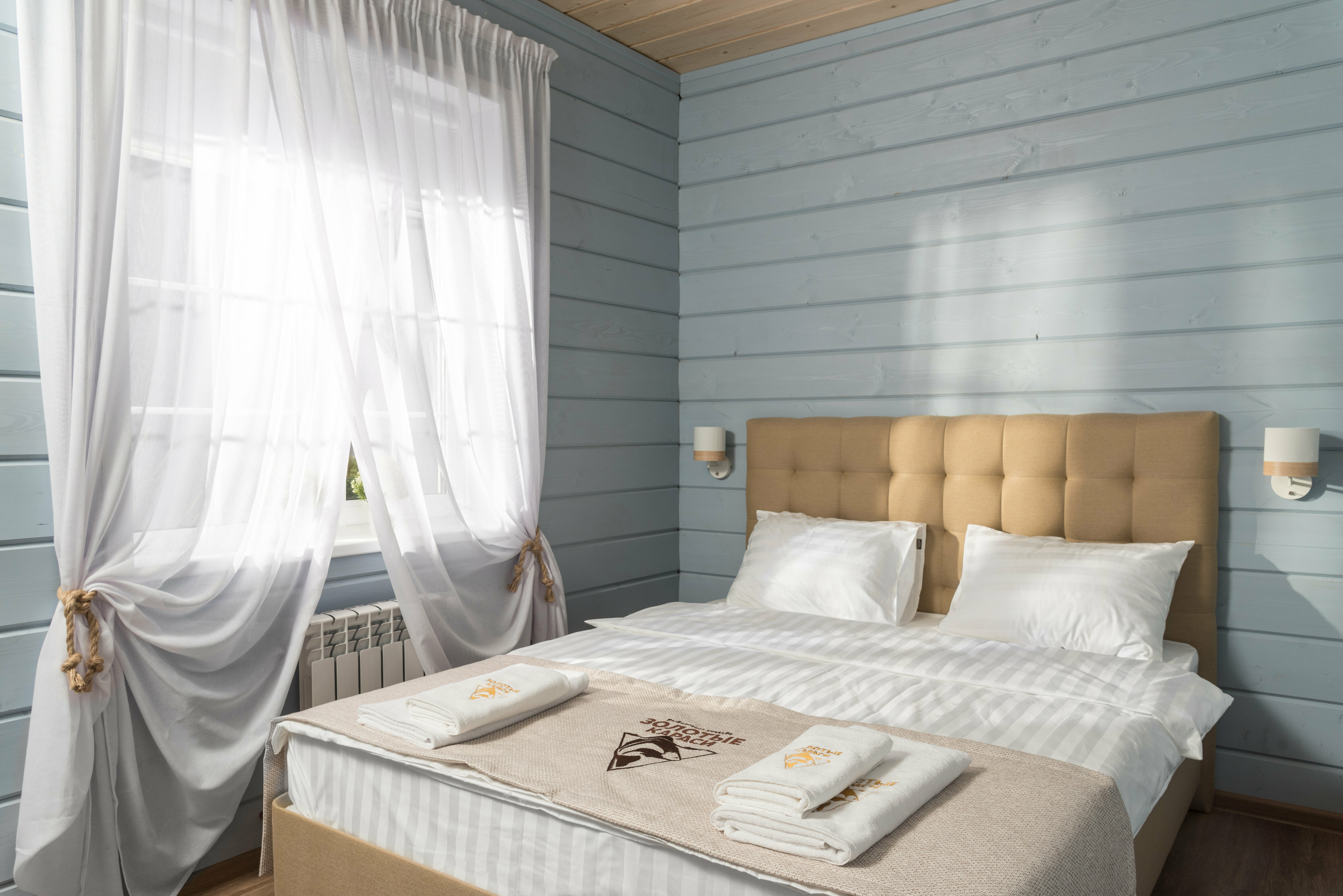 Дом на Новый год /6гостей