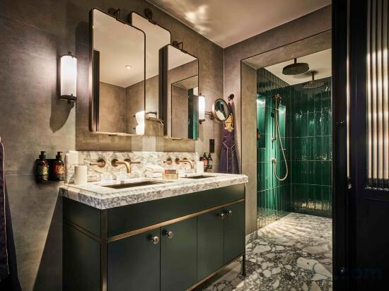 Deluxe Two Bedroom Apartment