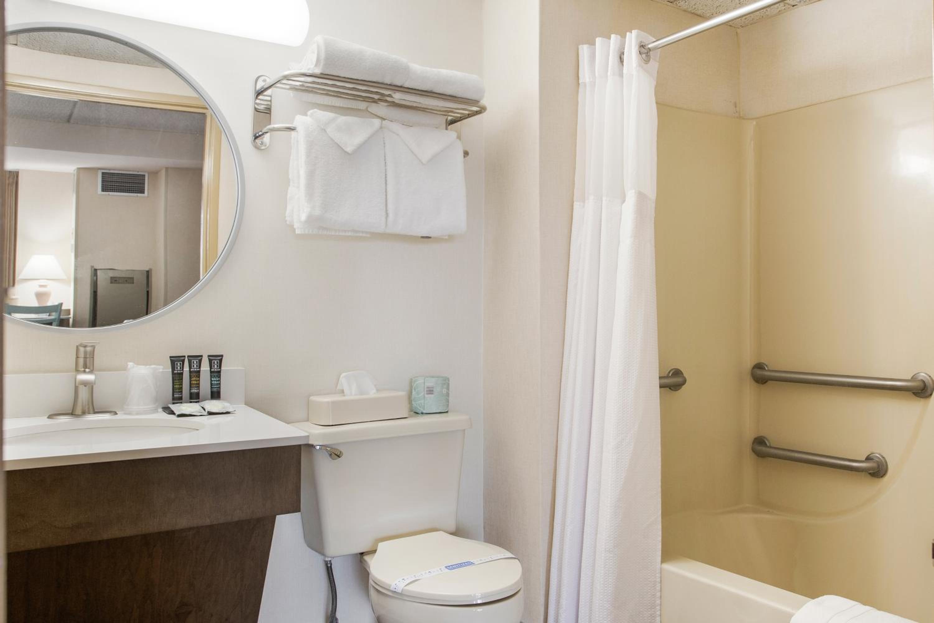 Queen Room with Side Sea View