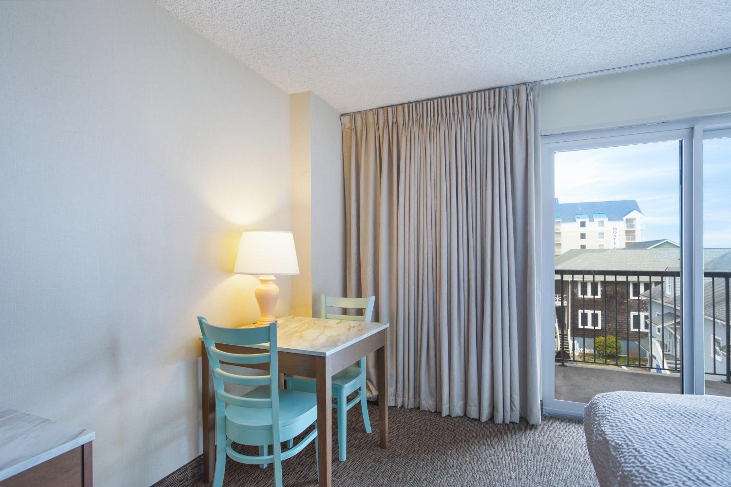 Queen Room with Side Sea View