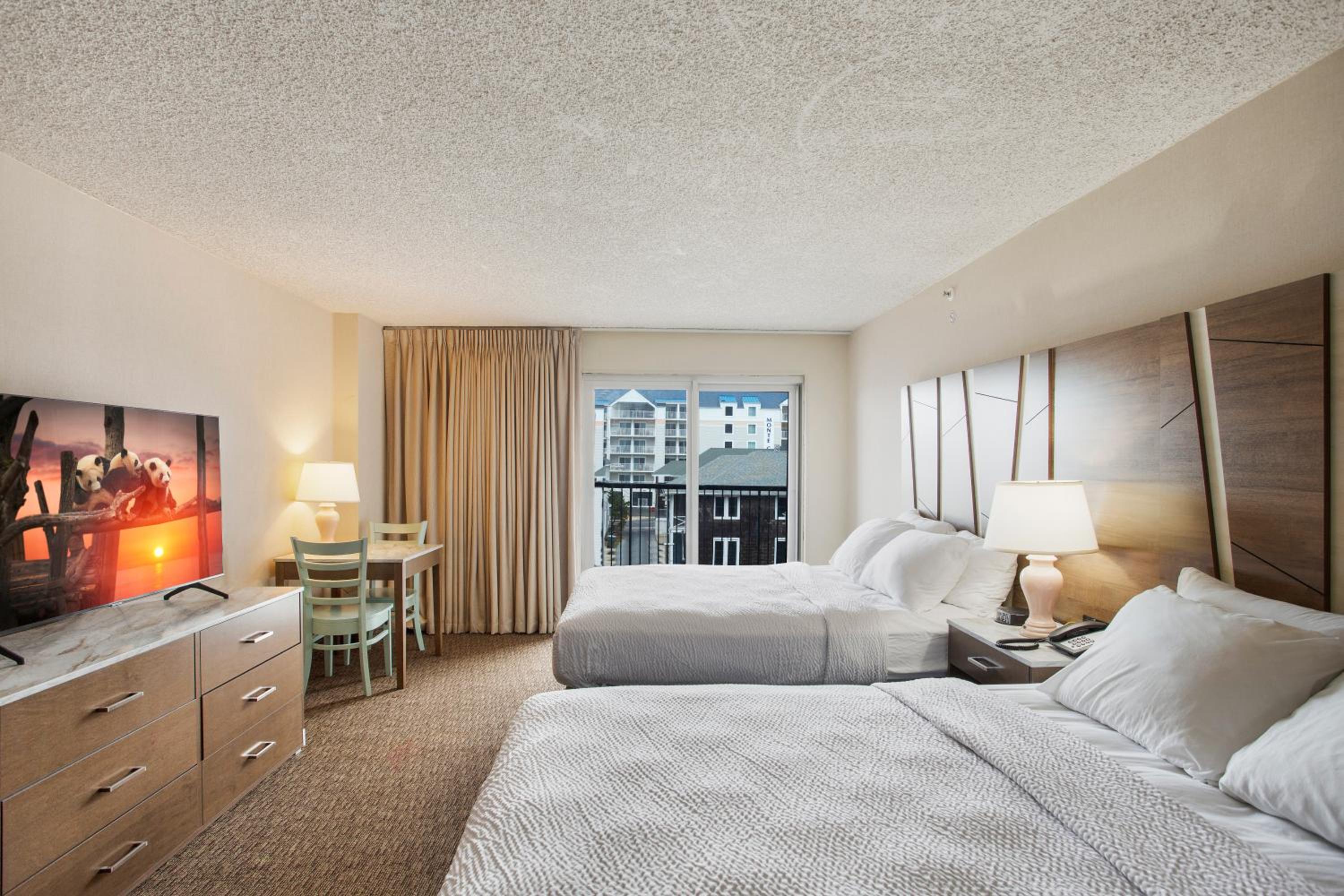 Queen Room with Side Sea View