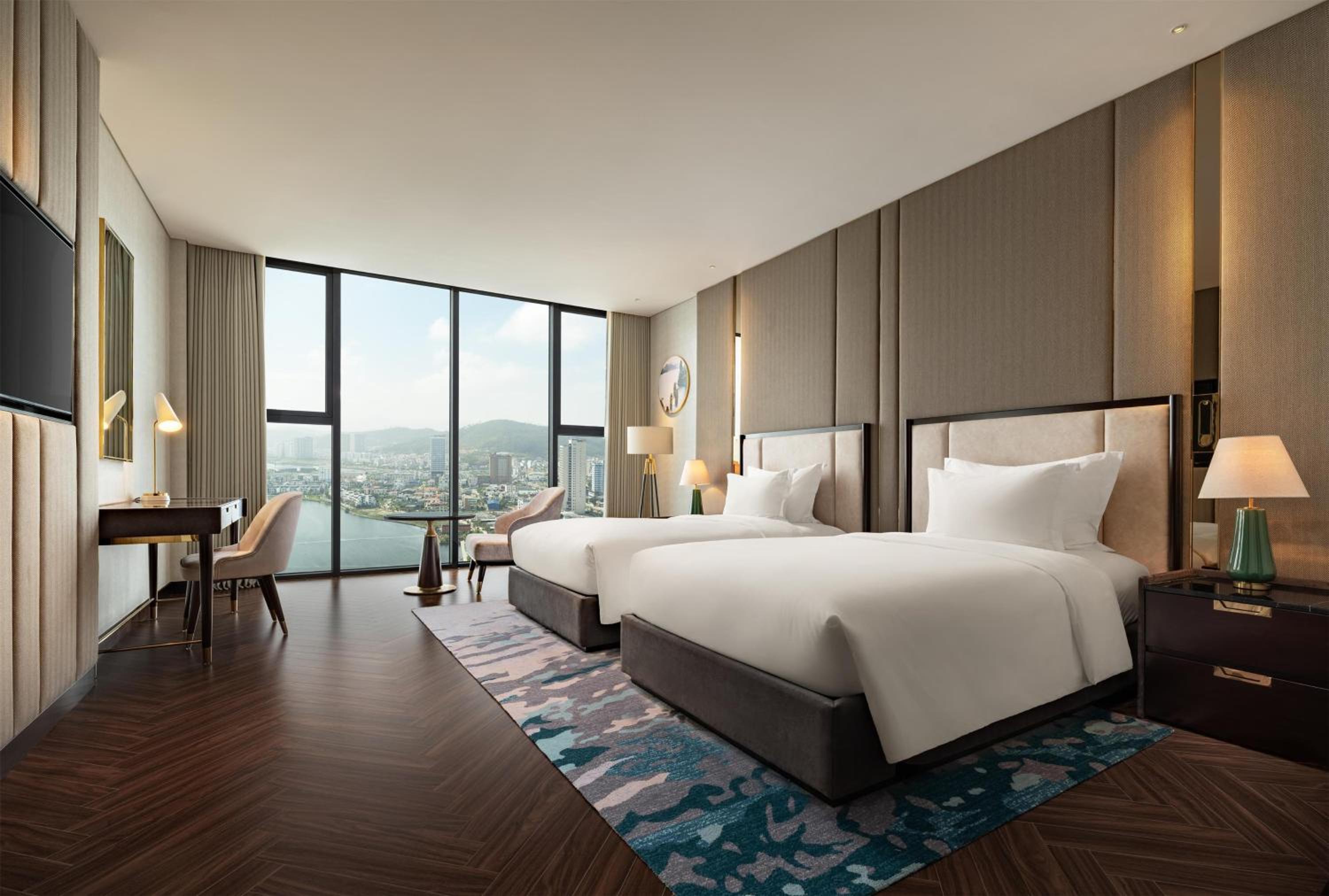 Deluxe Room with Lake View