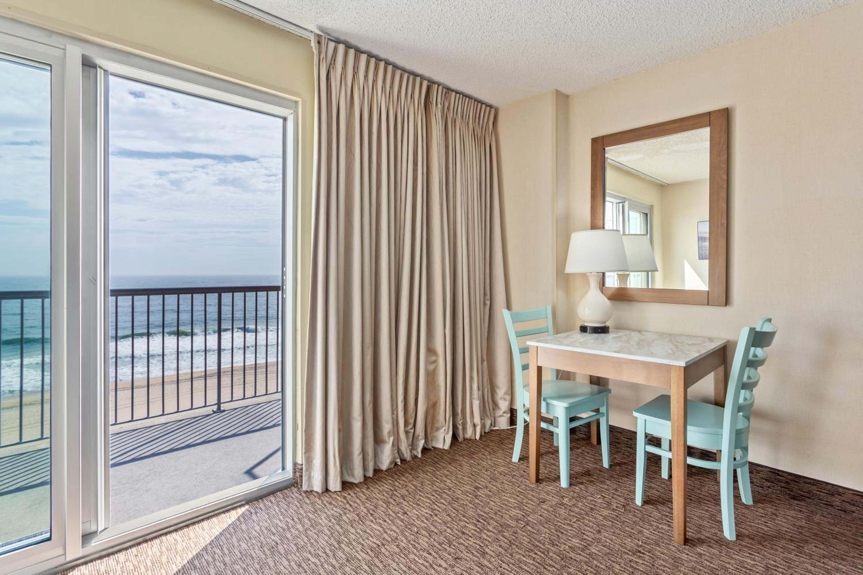 King Room with Front Sea View and Jacuzzi