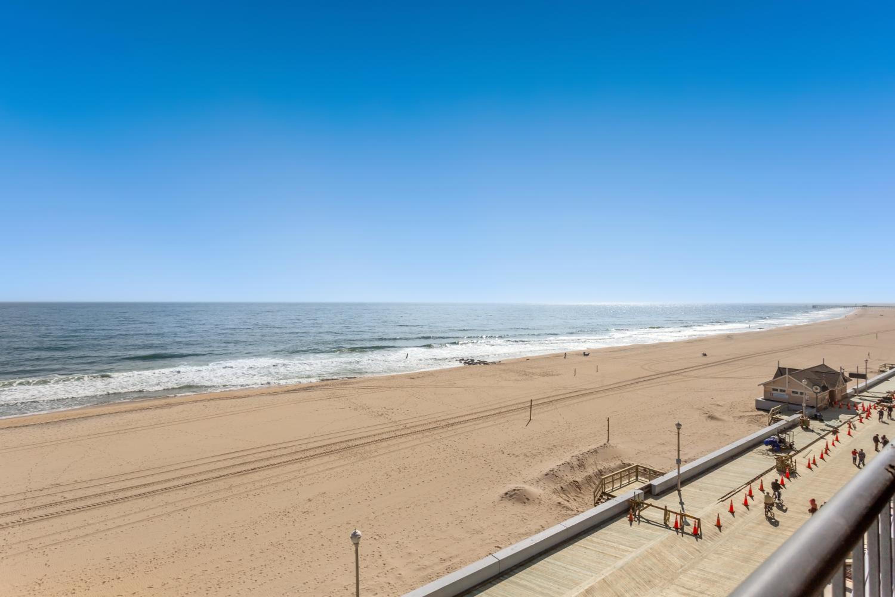 King Room with Front Sea View and Jacuzzi
