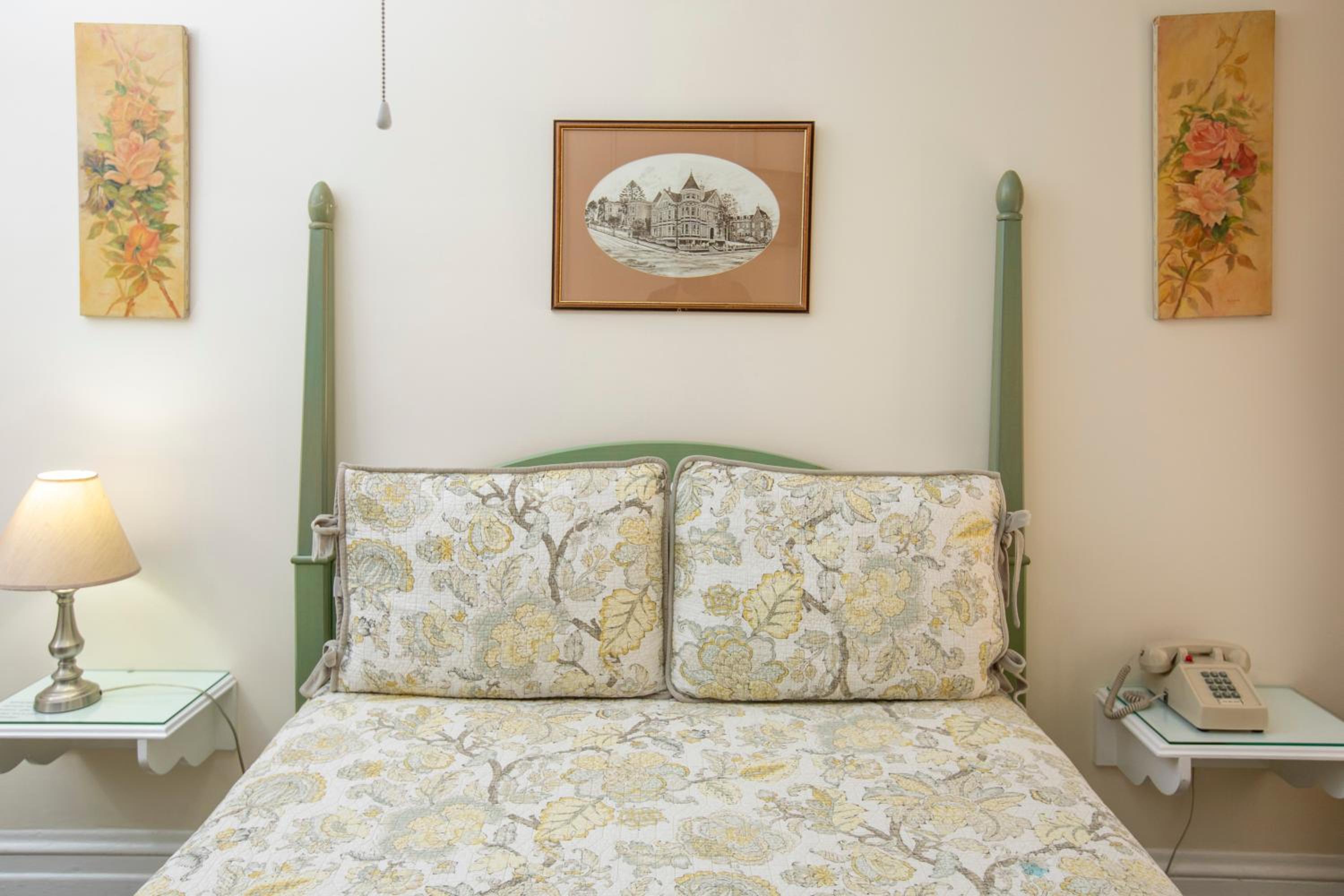 Double Room with Shared Bathroom