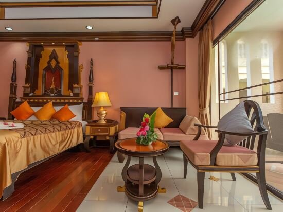 Suite King Bed With Pool View