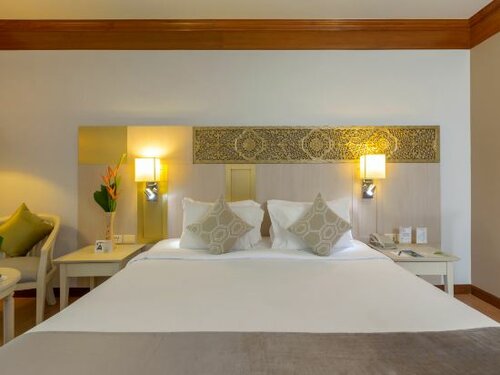 1 King Bed, Non-Smoking, Balcony, Deluxe, Deluxe Sea Facing в Best Western Premier Bangtao Beach Resort & SPA